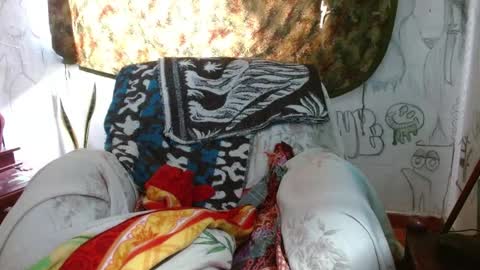   LILI  online show from February 11, 2025, 7:05 pm