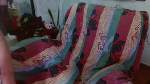   LILI  online show from February 23, 2025, 11:58 pm