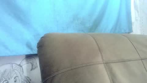   LILI  online show from October 17, 2025, 1:20 am