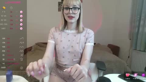 Pretty online show from December 2, 2024, 6:54 pm