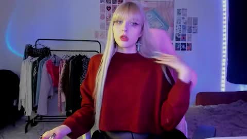 Pretty online show from September 27, 2025, 9:53 pm