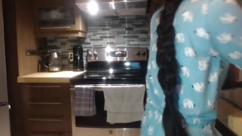 Lola online show from February 10, 2026, 10:30 am