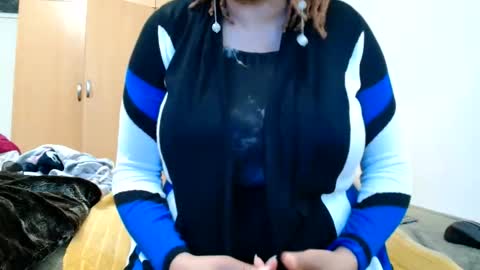 Snapshot of xxxbustybabe27x chatting on May 25, 2026, 3:51 pm Ayanda online show from May 25, 2026, 3:51 pm