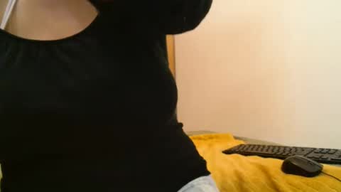 Snapshot of xxxbustybabe27x chatting on June 3, 2026, 2:33 pm Ayanda online show from June 3, 2026, 2:33 pm