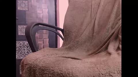 Snapshot of xxxcool_dude chatting on September 18, 2025, 1:51 am Prince online show from September 18, 2025, 1:51 am