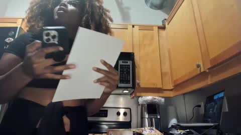 Danielle online show from February 6, 2025, 11:37 pm