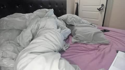 Danielle online show from March 5, 2025, 8:00 pm