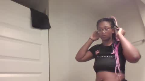 Danielle online show from September 12, 2025, 1:44 pm