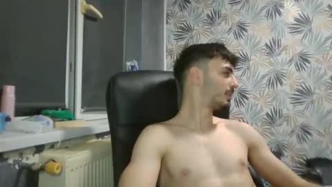 xxxdonpuiuuxxx online show from March 2, 2025, 5:25 pm