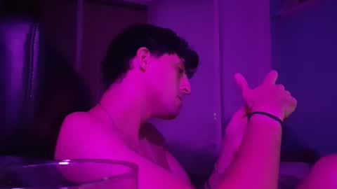 xxxfacu online show from January 20, 2025, 12:36 am