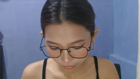 Snapshot of xxxforyouonlyxxx chatting on May 3, 2026, 12:44 pm inday pinay online show from May 3, 2026, 12:44 pm