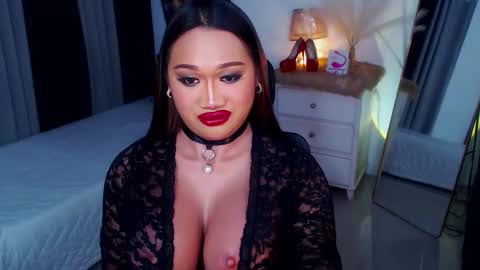 OLIVIA online show from March 7, 2025, 5:06 pm