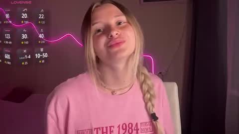 xxxkamilaxxx online show from June 29, 2026, 7:14 pm