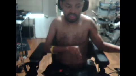 Snapshot of xxxonwheelz chatting on September 12, 2025, 6:19 pm xxxonwheelz online show from September 12, 2025, 6:19 pm