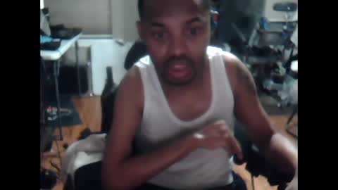 Snapshot of xxxonwheelz chatting on October 6, 2025, 5:38 am xxxonwheelz online show from October 6, 2025, 5:38 am