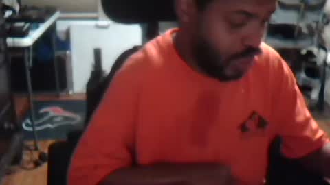 Snapshot of xxxonwheelz chatting on November 18, 2025, 12:05 am xxxonwheelz online show from November 18, 2025, 12:05 am