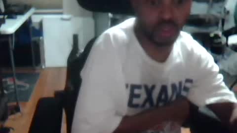 Snapshot of xxxonwheelz chatting on December 20, 2025, 6:20 am xxxonwheelz online show from December 20, 2025, 6:20 am