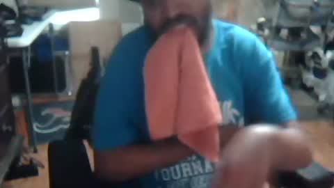 Snapshot of xxxonwheelz chatting on April 10, 2026, 5:50 pm xxxonwheelz online show from April 10, 2026, 5:50 pm