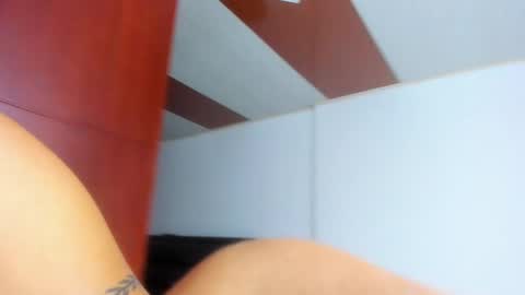 xxxtatianabustyxxx online show from February 25, 2025, 8:30 pm