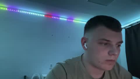 Leo online show from April 21, 2026, 7:39 pm