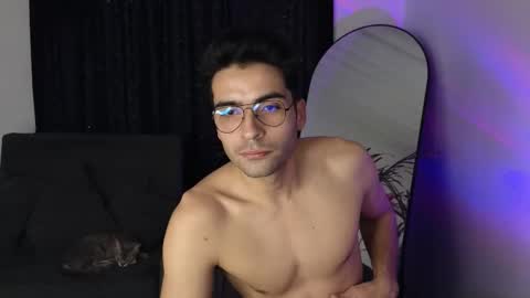 July and Fer online show from October 23, 2025, 9:24 pm