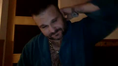 xyloreto80 online show from January 7, 2025, 10:41 pm