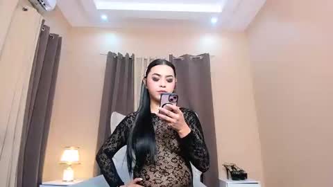 xyneeharte online show from June 21, 2026, 12:57 am