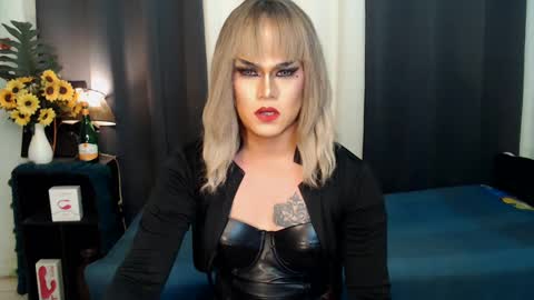 QueenMarina online show from December 30, 2024, 1:04 am