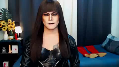 QueenMarina online show from October 3, 2025, 10:12 am