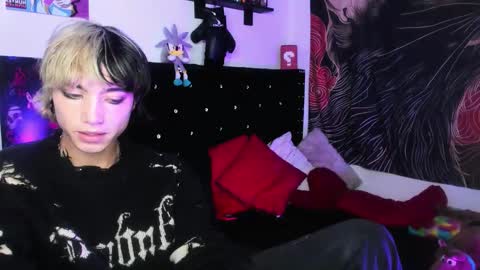 xzerox_ online show from December 18, 2025, 8:15 pm