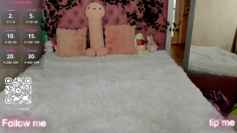 Lina online show from November 20, 2025, 5:12 pm