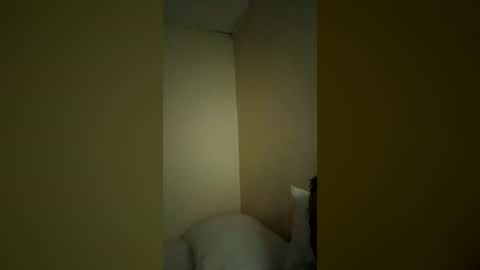 Snapshot of yack873 chatting on August 4, 2026, 4:15 am yack873 online show from August 4, 2026, 4:15 am