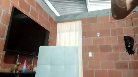 Yajz online show from September 21, 2025, 5:03 pm