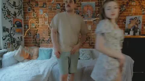 Snapshot of yami_yami_yami chatting on February 15, 2025, 12:11 pm Mia and Andry online show from February 15, 2025, 12:11 pm