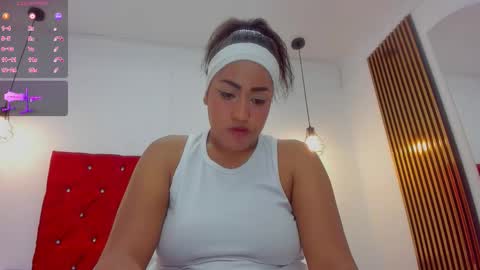 Naomi online show from November 24, 2025, 9:14 pm