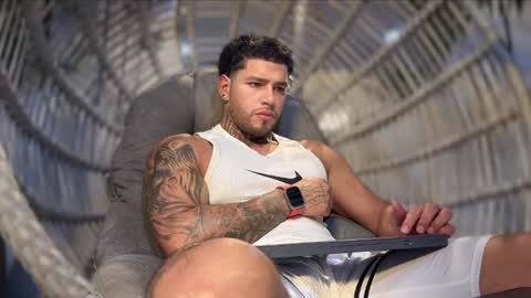 yamp sambrano online show from September 23, 2025, 3:20 am