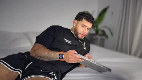 yamp sambrano online show from November 9, 2025, 12:53 am