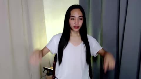 yams_kitty69 online show from November 27, 2025, 6:26 am