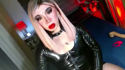 Snapshot of yan2xcumsalotxx chatting on October 23, 2025, 3:00 pm REYAN online show from October 23, 2025, 3:00 pm