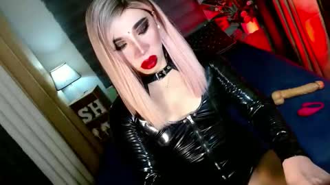 Snapshot of yan2xcumsalotxx chatting on November 11, 2025, 2:22 am REYAN online show from November 11, 2025, 2:22 am