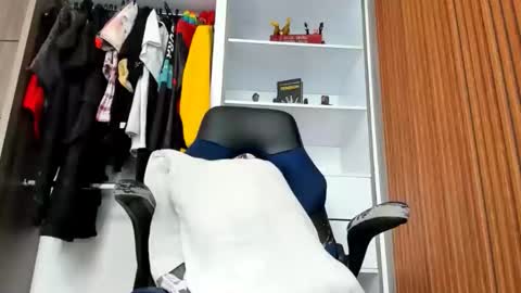 yandi_hot online show from March 17, 2026, 4:10 pm