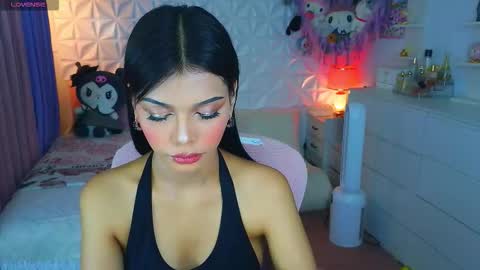 YANG AUDREY LONE online show from October 3, 2025, 10:29 pm