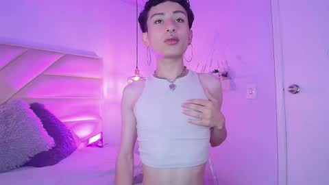 Snapshot of yangshy chatting on December 17, 2025, 12:00 pm YANG online show from December 17, 2025, 12:00 pm