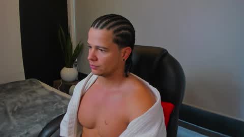 new here online show from November 24, 2025, 12:05 pm