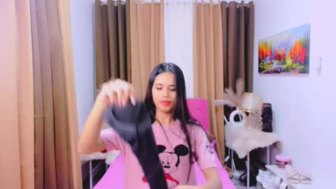 Snapshot of yanna_faulkerson chatting on October 3, 2025, 1:57 am Yanna online show from October 3, 2025, 1:57 am