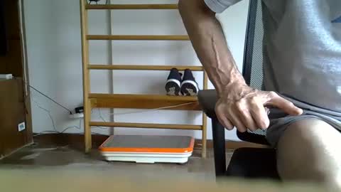 Snapshot of yannisv chatting on September 23, 2025, 4:10 pm yannisv online show from September 23, 2025, 4:10 pm