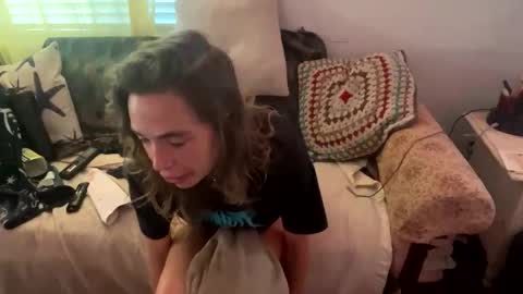 yanyanpixie online show from October 12, 2025, 5:45 pm