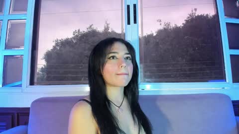 Snapshot of yara_shiine chatting on December 15, 2025, 11:47 am yara_shiine online show from December 15, 2025, 11:47 am