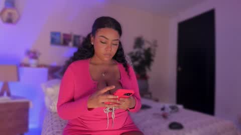 Snapshot of yarirose chatting on February 23, 2026, 2:36 pm Yary online show from February 23, 2026, 2:36 pm