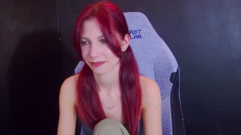 Snapshot of yasemina_ chatting on April 14, 2026, 9:21 pm Yase online show from April 14, 2026, 9:21 pm